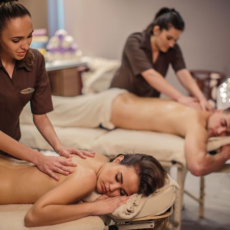 Royal Princess Hotel Дубровник Екстериор снимка Massage therapists working in a spa
