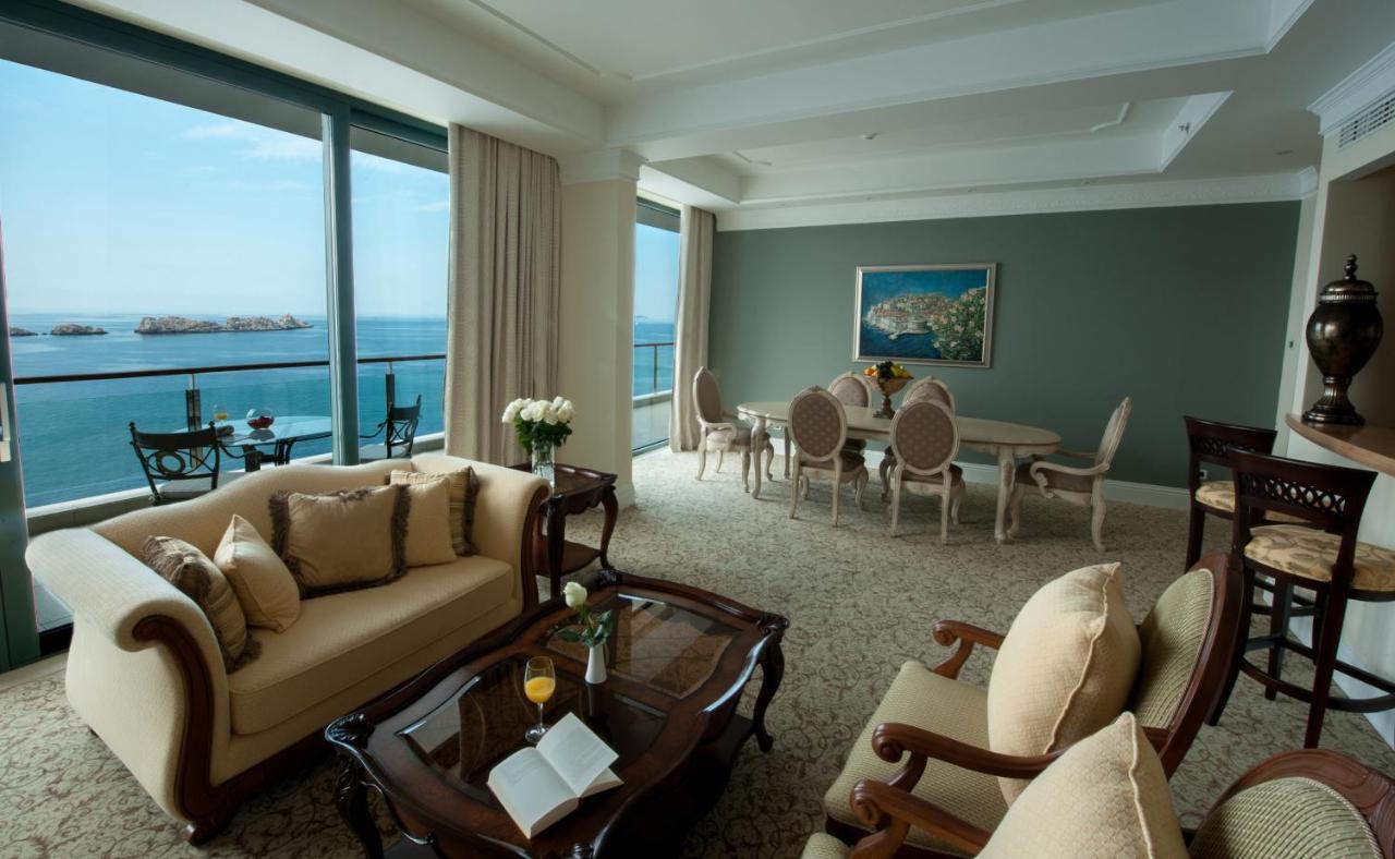 Royal Princess Hotel Дубровник Екстериор снимка A suite at the Four Seasons Hotel, Alexandria