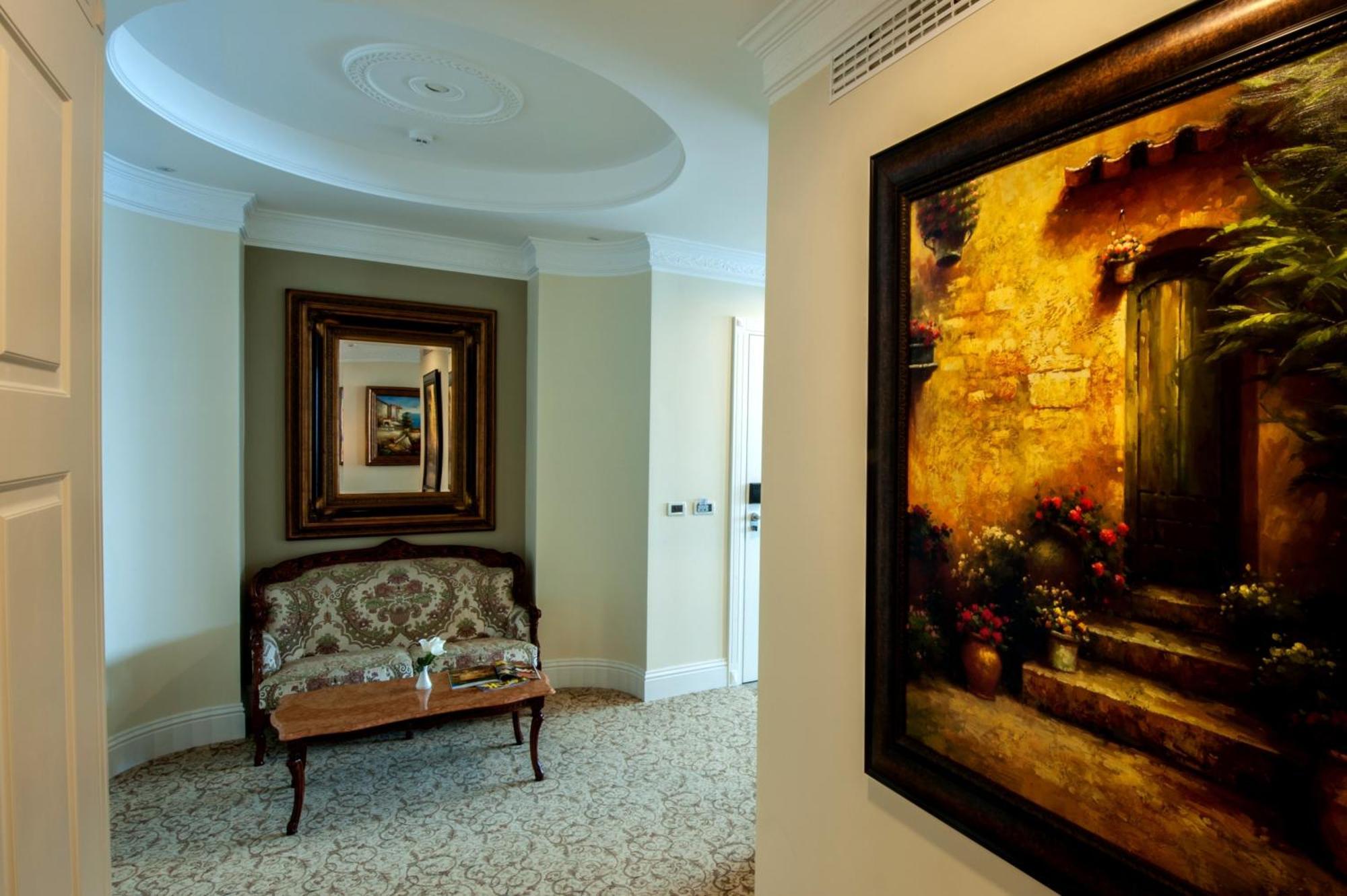 Royal Princess Hotel Дубровник Екстериор снимка A suite at the hotel