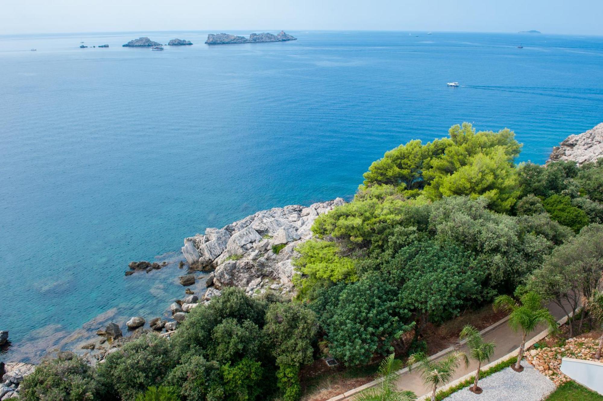 Royal Princess Hotel Дубровник Екстериор снимка Coast of the Gulf of Naples